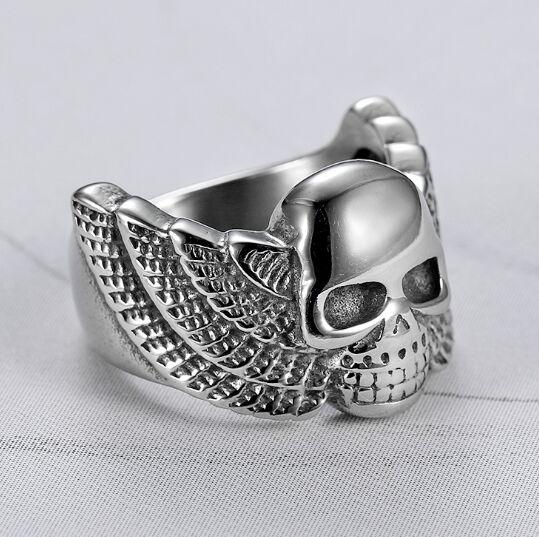 Bague Ailée de Valkyrie en Acier